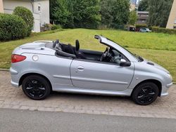 Silber Gebraucht 2004 Peugeot 206 CC Cabrio | 2.900 €