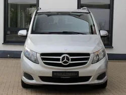 Brilliantsilber metallic Gebraucht 2017 Mercedes V250 Avantgarde Van / Kleinbus | 28.900 € (Superpreis)