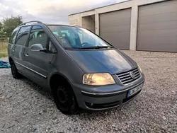 Grau Gebraucht 2009 VW Sharan Van / Kleinbus | 4.980 € (Etwas zu teuer)
