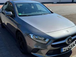 Grau Gebraucht 2020 Mercedes A180 Limousine | 19.500 € (Fairer Preis)