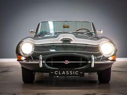 Grün Gebraucht 1963 Jaguar E-Type Cabrio | 298.000 €