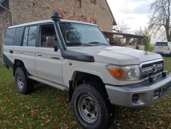 Weiß Gebraucht 2015 Toyota Land Cruiser SUV | 39.950 €