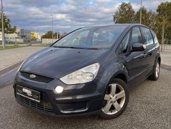 Grau Gebraucht 2009 Ford S-MAX Titanium Van / Kleinbus | 2.500 € (Fairer Preis)
