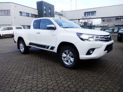 Super (pure) white ii Gebraucht 2019 Toyota HiLux Comfort Abholung | 29.550 € (Etwas zu teuer)