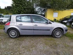 Beige Gebraucht 2003 Renault Mégane II Expression Limousine | 450 € (Superpreis)