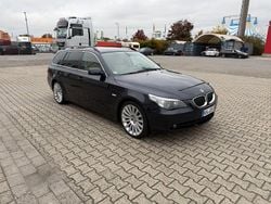 Blau Gebraucht 2007 BMW 530 Sport Line Kombi | 6.700 € (Etwas zu teuer)