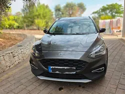 Grau Gebraucht 2019 Ford Focus Active Limousine | 16.999 € (Fairer Preis)