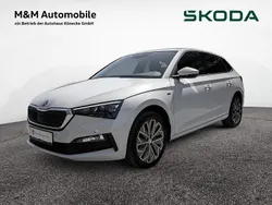 Moonweiß perleffekt Gebraucht 2022 Skoda Scala Tour Kleinwagen | 20.460 € (Teuer)