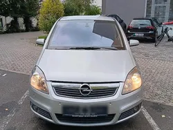 Silber Gebraucht 2006 Opel Zafira Van / Kleinbus | 2.850 € (Fairer Preis)