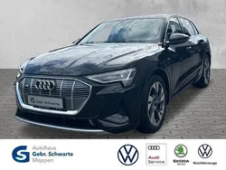 Schwarz Gebraucht 2022 Audi e-tron S-Line SUV | 33.900 € (Guter Preis)