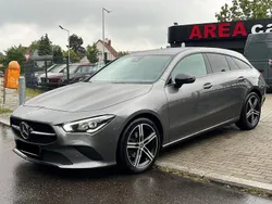 Grau Gebraucht 2019 Mercedes CLA180 Shooting Brake Progressive Kombi | 22.500 € (Fairer Preis)