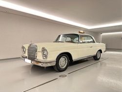 Weiß Gebraucht 1964 Mercedes W111 SE Coupé | 59.980 €