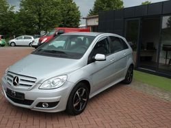 Silber Gebraucht 2010 Mercedes B180 Van / Kleinbus | 3.990 € (Superpreis)