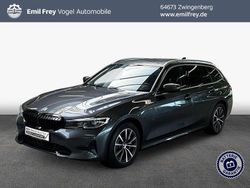 Mineralgrau metallic Gebraucht 2022 BMW 330e Sport Line Kombi | 25.490 € (Superpreis)