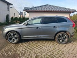 Silber Gebraucht 2017 Volvo XC60 Summum SUV | 19.900 €