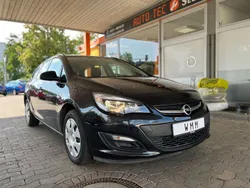 Schwarz Gebraucht 2016 Opel Astra Selection Kombi | 5.599 € (Guter Preis)