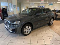 Grau Gebraucht 2018 Audi Q2 Sport SUV | 16.990 € (Fairer Preis)