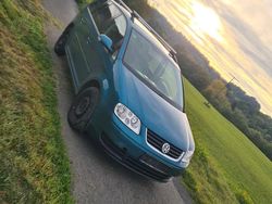 Blau Gebraucht 2004 VW Touran Van / Kleinbus | 1.899 € (Fairer Preis)