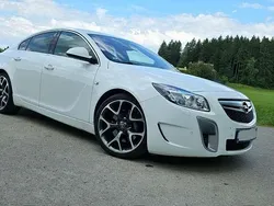 Weiß Gebraucht 2013 Opel Insignia OPC Limousine | 11.990 € (Fairer Preis)