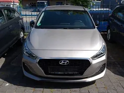 White sand (metallic) Gebraucht 2020 Hyundai i30 YES! Limousine | 13.900 € (Fairer Preis)