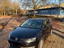 Schwarz Gebraucht 2011 VW Polo Comfortline Limousine | 4.500 € (Fairer Preis)