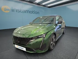 Grün Gebraucht 2024 Peugeot 308 Kleinwagen | 26.749 € (Fairer Preis)