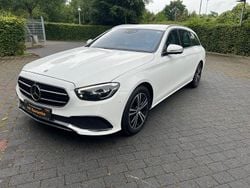 Weiß Gebraucht 2022 Mercedes E220 Kombi | 26.900 € (Guter Preis)