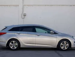 Silber Gebraucht 2014 Hyundai i40 Premium Kombi | 9.950 € (Fairer Preis)