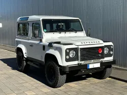 Weiß Gebraucht 2015 Land Rover Defender S SUV | 55.900 € (Teuer)