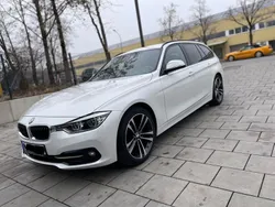 Weiß Gebraucht 2018 BMW 320 Sport Line Kombi | 20.900 € (Fairer Preis)
