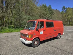 Rot Gebraucht 1981 Mercedes T1 Van | 3.300 €