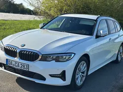 Weiß Gebraucht 2021 BMW 318 Advantage Kombi | 20.500 € (Fairer Preis)