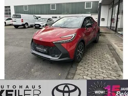 Karminarot mica / dach schwarz Gebraucht 2024 Toyota C-HR Team SUV | 41.960 €