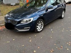 Blau Gebraucht 2015 Volvo V60 Kombi | 10.500 €