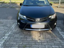 Schwarz Gebraucht 2014 Toyota Auris Limousine | 12.500 € (Etwas zu teuer)