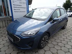Chromablau metallic Gebraucht 2023 Ford Fiesta Titanium Kleinwagen | 23.900 € (Etwas zu teuer)