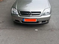 Beige Gebraucht 2002 Opel Vectra Kleinwagen | 1.250 € (Fairer Preis)