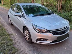Silber Gebraucht 2017 Opel Astra Edition Limousine | 7.500 € (Guter Preis)