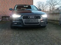 Schwarz Gebraucht 2015 Audi A4 Attraction Kombi | 14.800 € (Teuer)