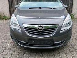 Grau Gebraucht 2010 Opel Meriva Van / Kleinbus | 1.850 € (Superpreis)