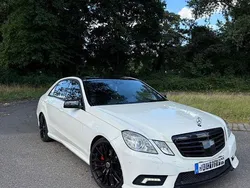 Weiß Gebraucht 2009 Mercedes E350 Avantgarde Limousine | 9.400 € (Fairer Preis)