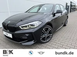 Schwarz metallic black sapphire metallic Gebraucht 2021 BMW 120 M Sport Kleinwagen | 37.350 €