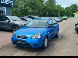 Blau Gebraucht 2010 Kia Rio Attract Limousine | 3.450 € (Fairer Preis)