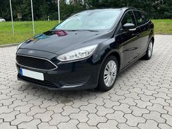Schwarz Gebraucht 2017 Ford Focus Trend Kombi | 4.890 € (Fairer Preis)
