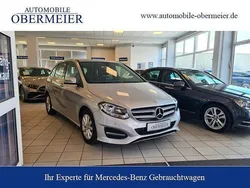 Silber Gebraucht 2016 Mercedes B180 Style Van / Kleinbus | 15.950 € (Fairer Preis)