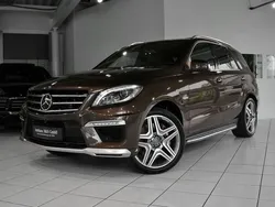Citrinbraun Gebraucht 2014 Mercedes ML63 AMG AMG SUV | 40.990 € (Teuer)