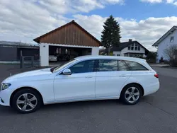 Weiß Gebraucht 2017 Mercedes E220 Exclusive Kombi | 19.700 € (Fairer Preis)