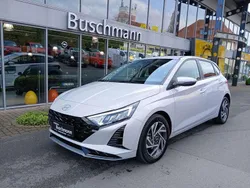 Lumen grey Gebraucht 2025 Hyundai i20 Comfort Kleinwagen | 26.830 € (Fairer Preis)