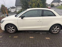 Weiß Gebraucht 2012 Audi A1 Ambition Kleinwagen | 6.000 € (Fairer Preis)
