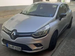 Silber Gebraucht 2016 Renault Clio IV LIMITED Kleinwagen | 7.850 € (Guter Preis)